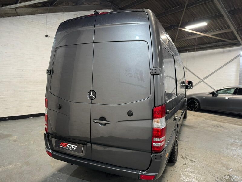 MERCEDES-BENZ SPRINTER