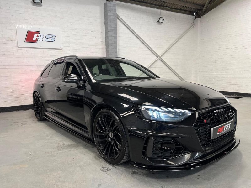 AUDI RS4