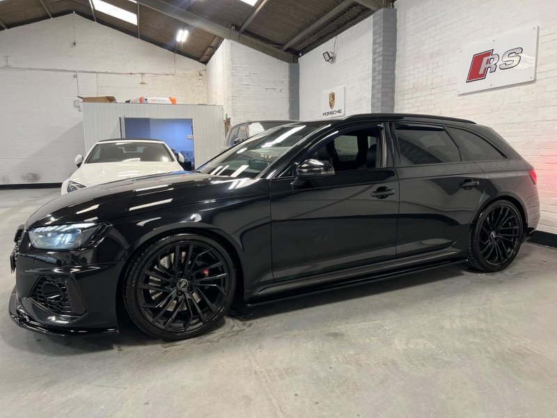 AUDI RS4
