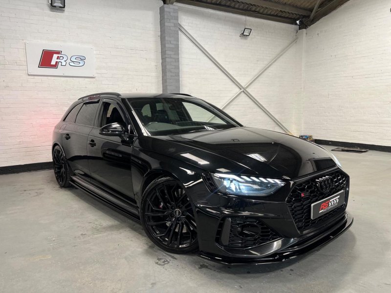 AUDI RS4