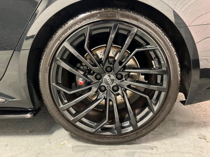 AUDI RS4