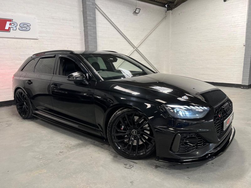 AUDI RS4