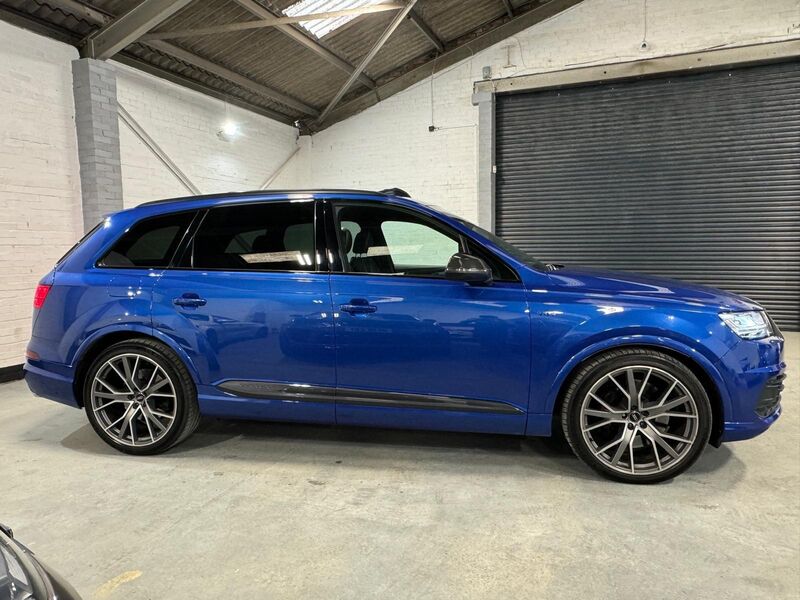 AUDI SQ7