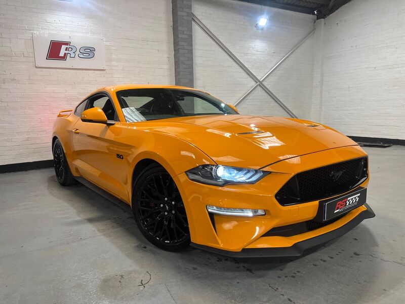 FORD MUSTANG