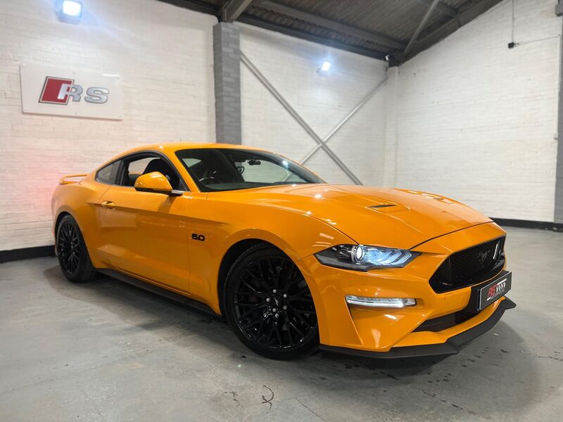 FORD MUSTANG