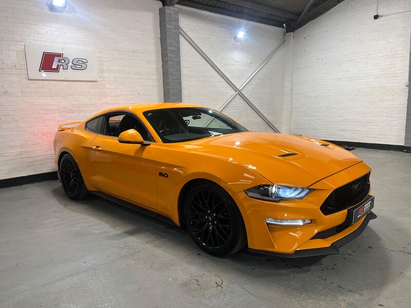 FORD MUSTANG