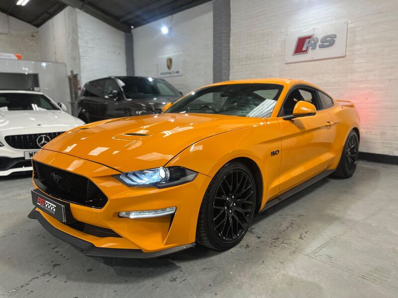 FORD MUSTANG