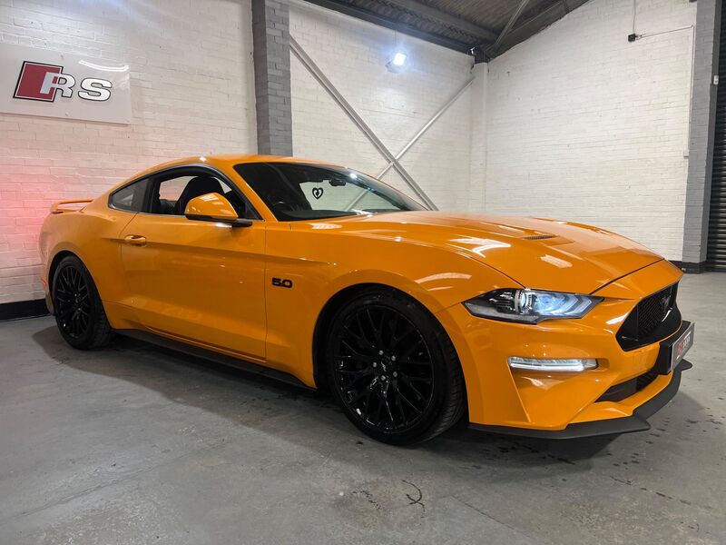 FORD MUSTANG