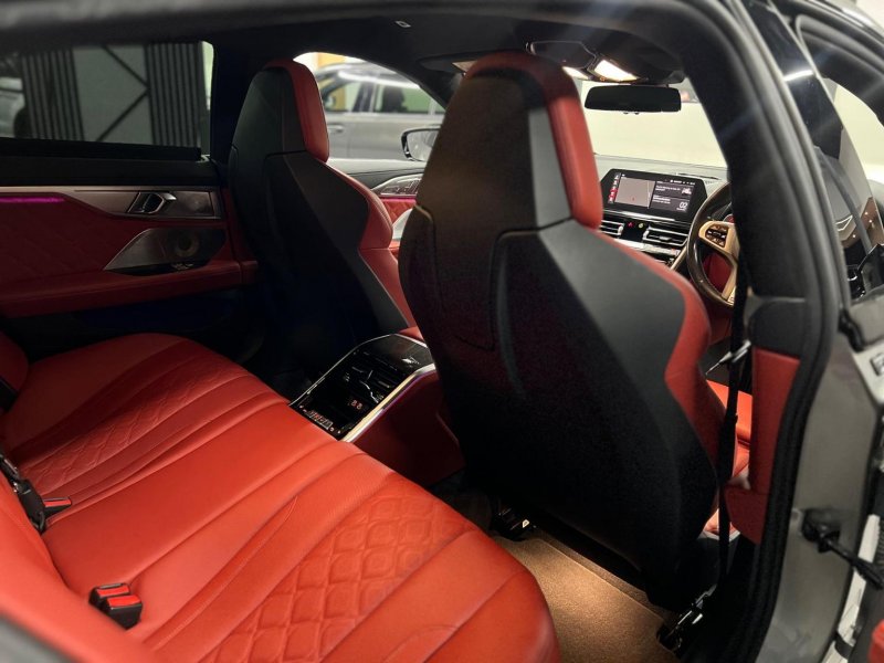 BMW M8 GRAN COUPE