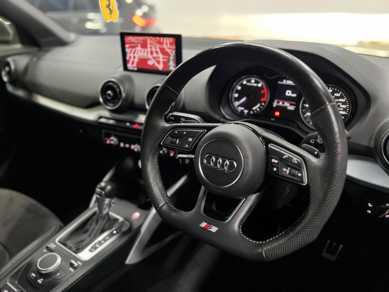 AUDI SQ2