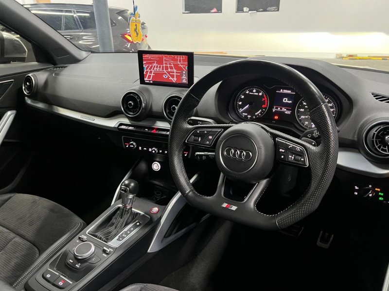 AUDI SQ2