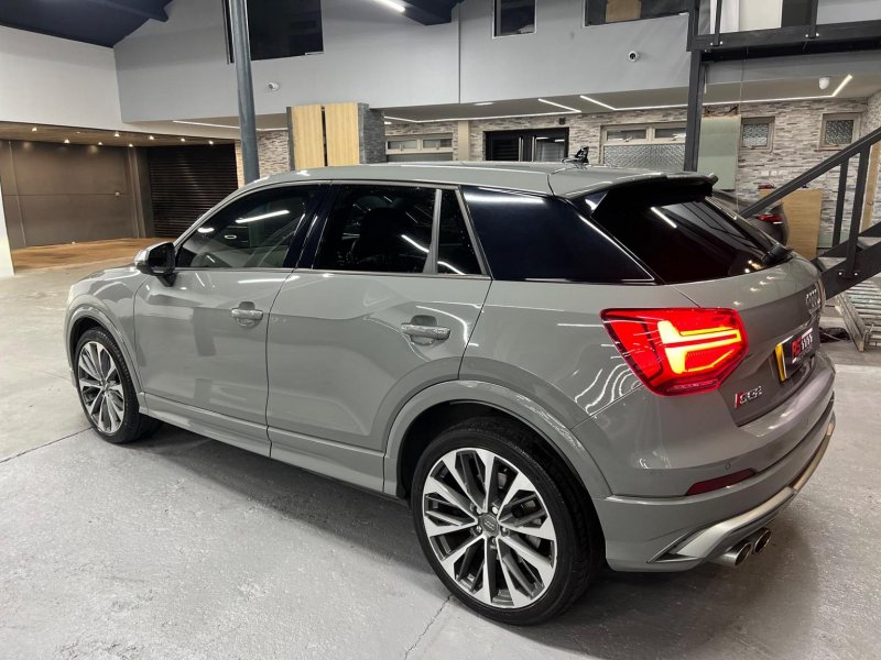 AUDI SQ2