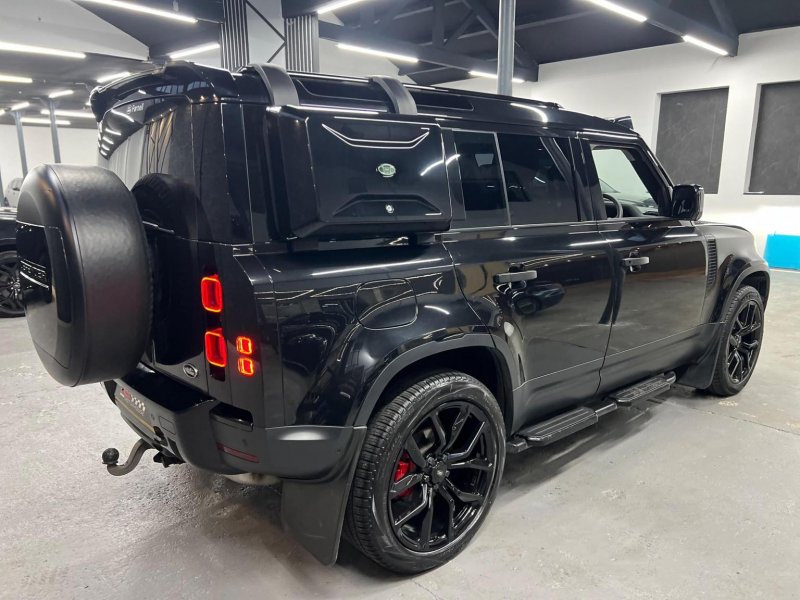 LAND ROVER DEFENDER
