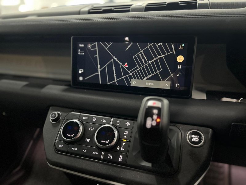 LAND ROVER DEFENDER