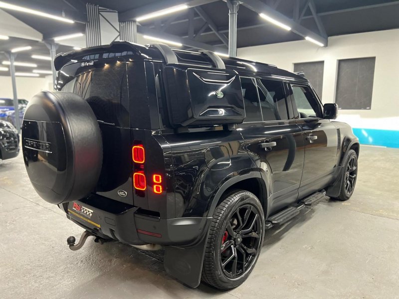 LAND ROVER DEFENDER