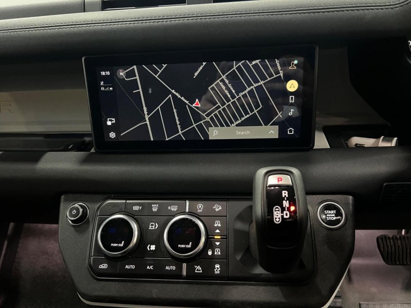 LAND ROVER DEFENDER