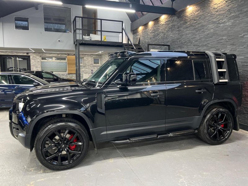 LAND ROVER DEFENDER