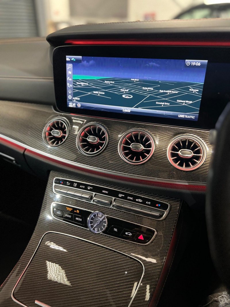 MERCEDES-BENZ CLS