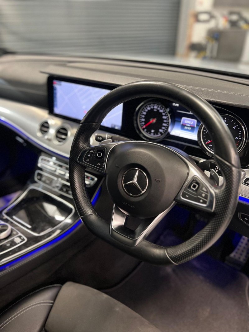 MERCEDES-BENZ E CLASS