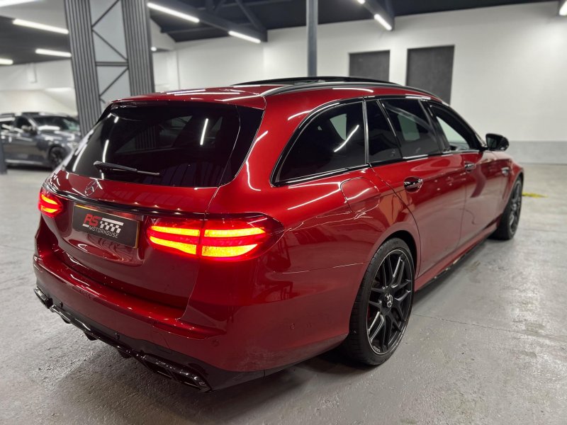 MERCEDES-BENZ E CLASS
