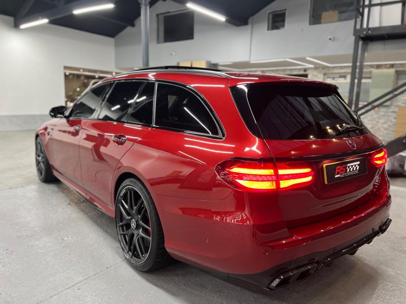 MERCEDES-BENZ E CLASS