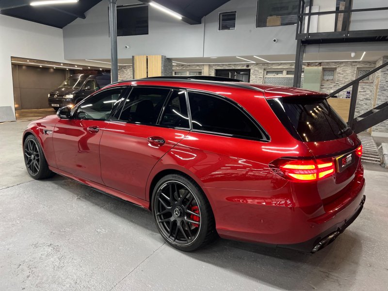 MERCEDES-BENZ E CLASS